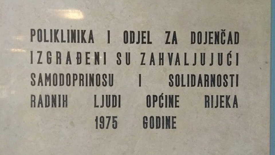 Lokalna demokracija u "mraku" i u "demokraciji"